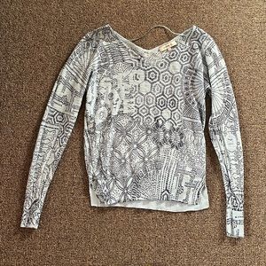 Sandwich patterned sweater